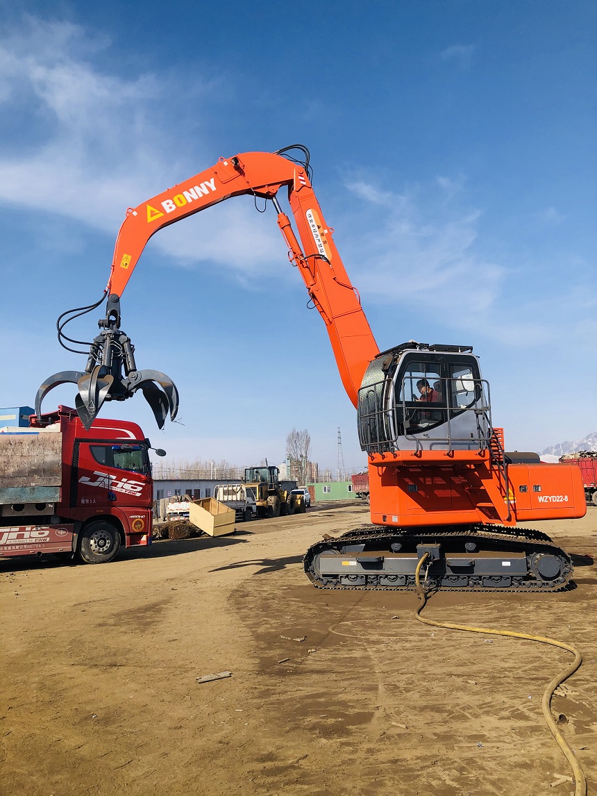 抓鋼機.jpg 抓鋼機.jpg