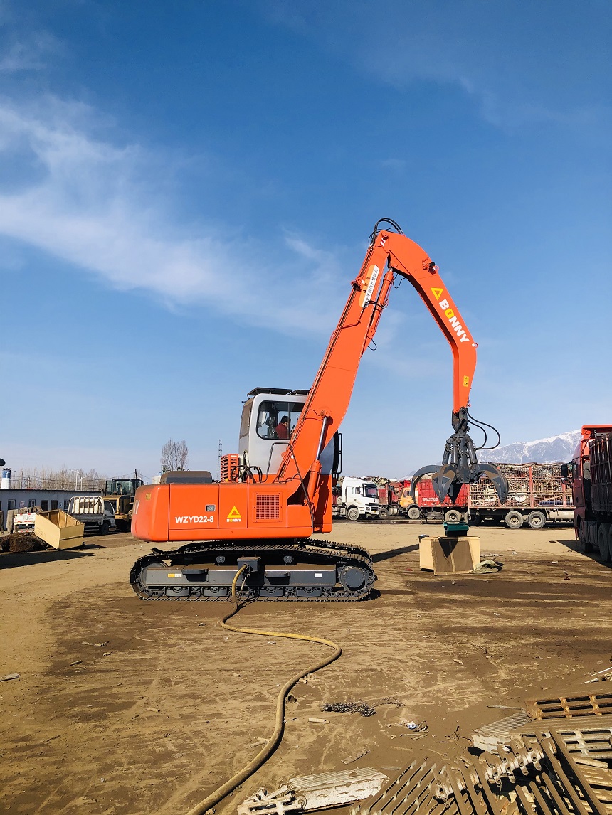 抓鋼機.jpg 抓鋼機.jpg