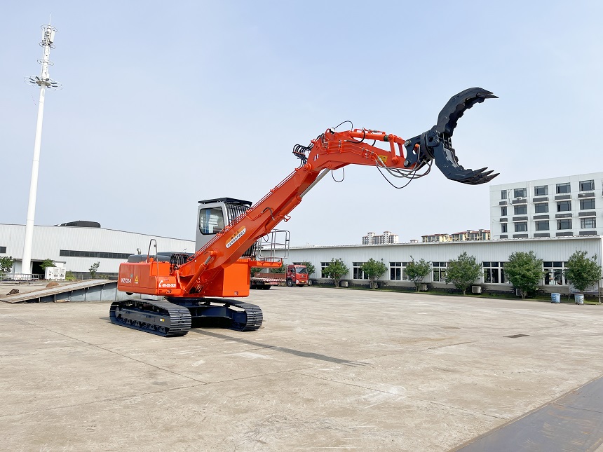 抓鋼機.jpg 抓鋼機.jpg