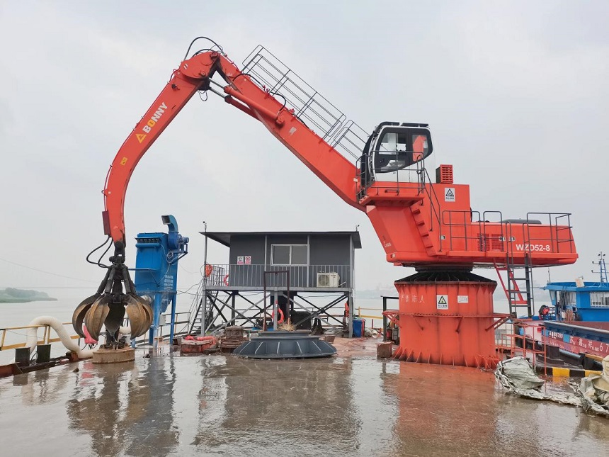 抓料機.jpg 抓料機.jpg