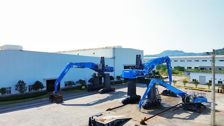 抓料機.jpg 抓料機.jpg